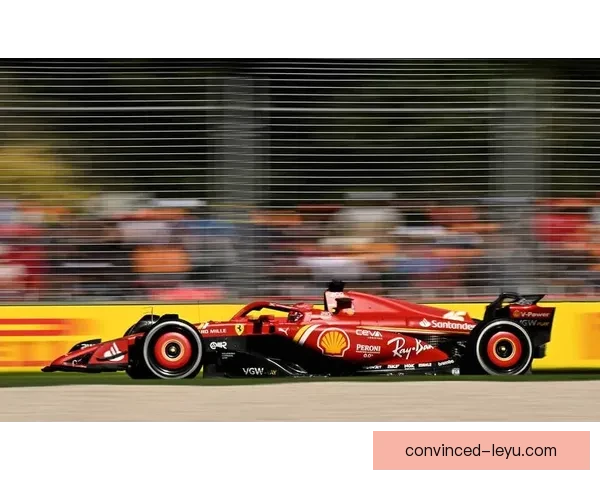 F1赛季最新动态：顶级车队争夺激烈 新技术和赛车设计引发热议